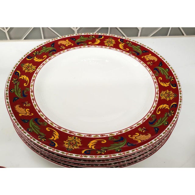 Modern Modern 20 Piece Porcelain Dinnerware Set for 4 For Sale - Image 3 of 6