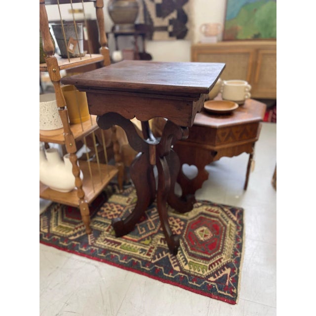 Brown 1970s Vintage Victorian Style Accent Table With Carved Wood Legs For Sale - Image 8 of 9