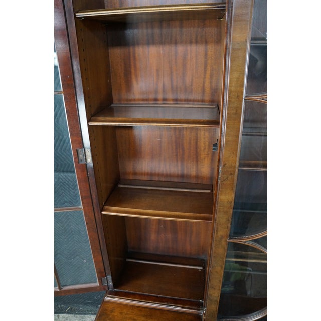 Mid 20th Century Mid Century Baker Georgian Mahogany Breakfront Bookcase Cabinet Bubble Glass, Attributed For Sale - Image 5 of 18