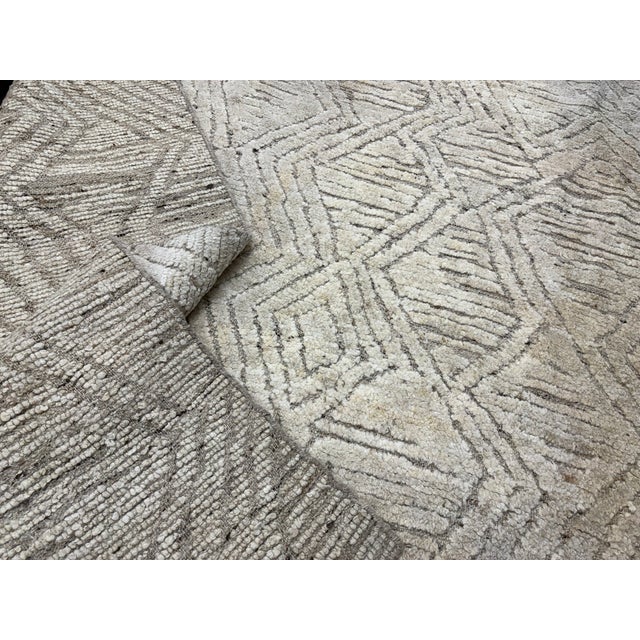 Rh Halima Hand-Knotted Wool Rug — 12' × 15' Marled Ivory / Latte | Undyed Wool | High-Low Texture For Sale - Image 17 of 18