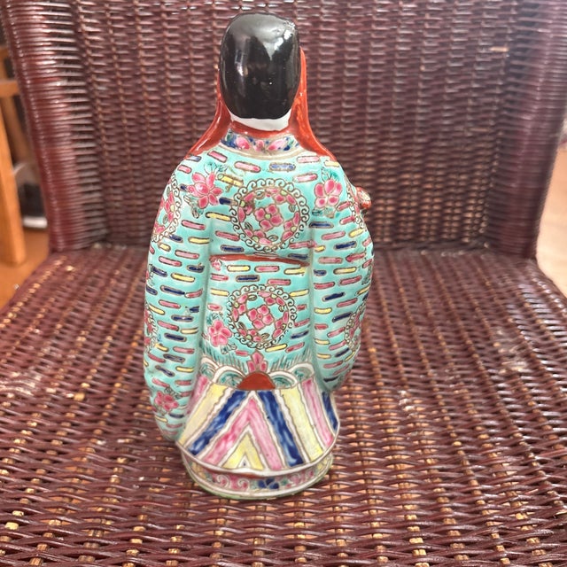 Femme Rose Scholar with Scroll. He is very well painted with a lot of detail in the Femme Rose colors. There is so much...