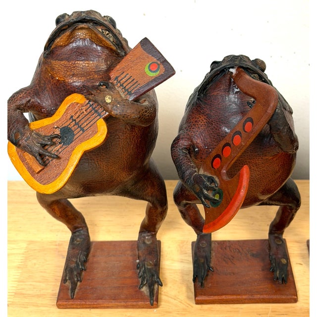 Mid 20th Century Mid-20th C. Mexican Hand-Carved Seven-Piece Frog Orchestra, with Carlos Campos For Sale - Image 5 of 18