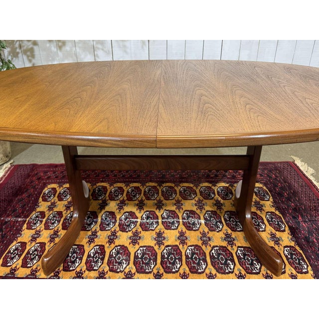 1970s Oval Teak Table with a Butterfly Extension from G-Plan, 1970s For Sale - Image 5 of 18