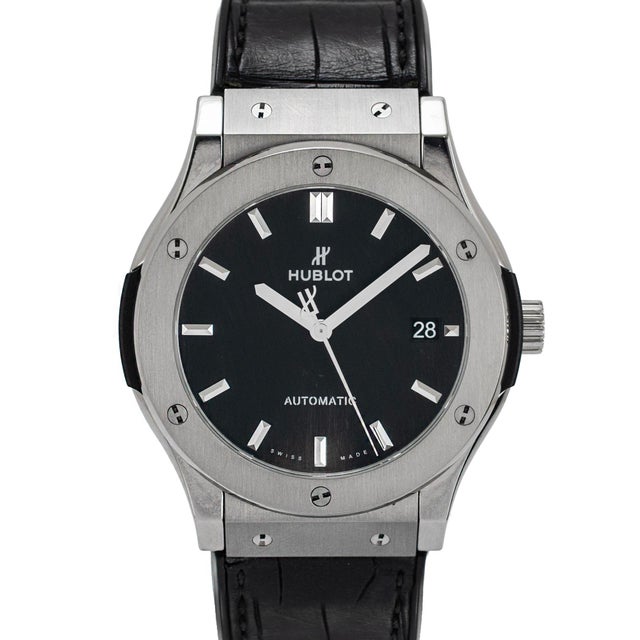 Brand: Hublot Gender: Men's Metal Type: Titanium Length: 7.25 inches Diameter: 45.00 mm Weight: 97.30 grams HUBLOT Men's...