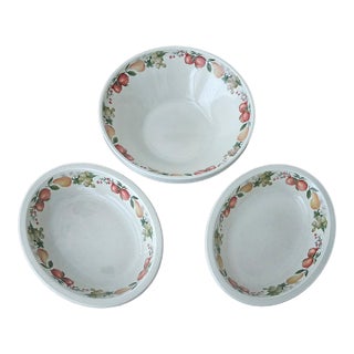 Vintage Quince by Wedgwood Serving Bowls – Set of 3 For Sale