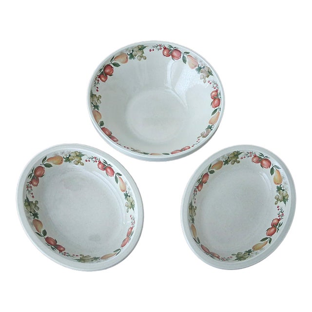 Vintage Quince by Wedgwood Serving Bowls – Set of 3 For Sale