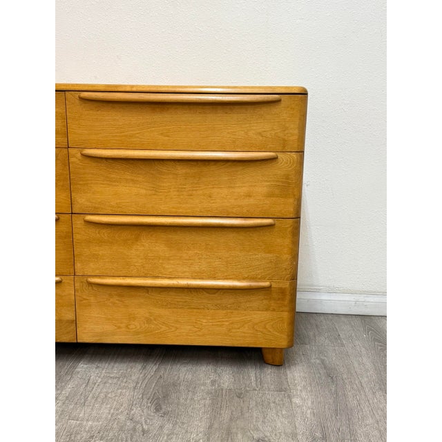 Beautiful mid century modern dresser with 8 drawers manufactured by Heywood Wakefield in excellent vintage condition