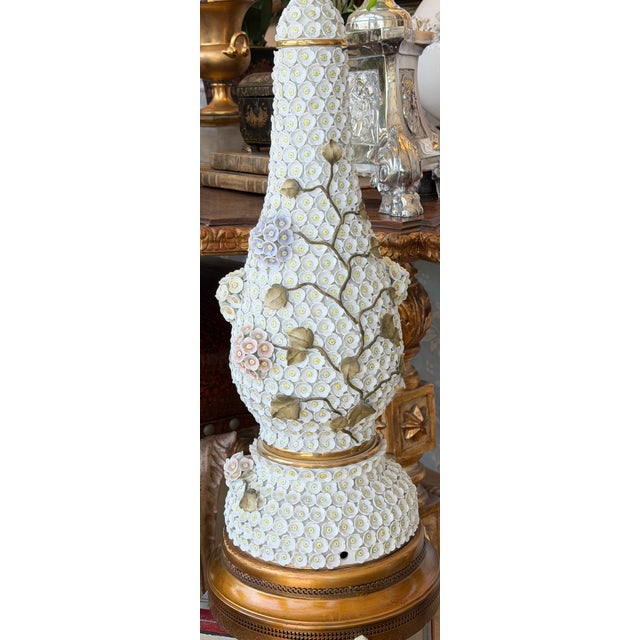 Meissen Style German Schneeballen Porcelain Snowball Vase Table Lamp For Sale - Image 10 of 11