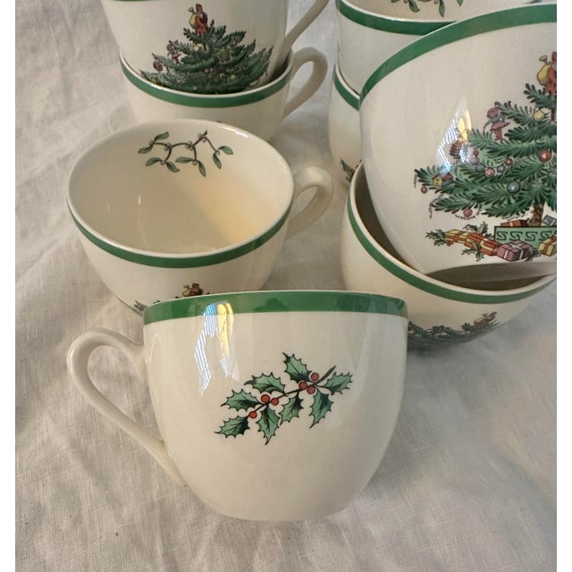 Spode "Christmas Tree" Cup & Saucer Set of 8 For Sale In Palm Springs - Image 6 of 11