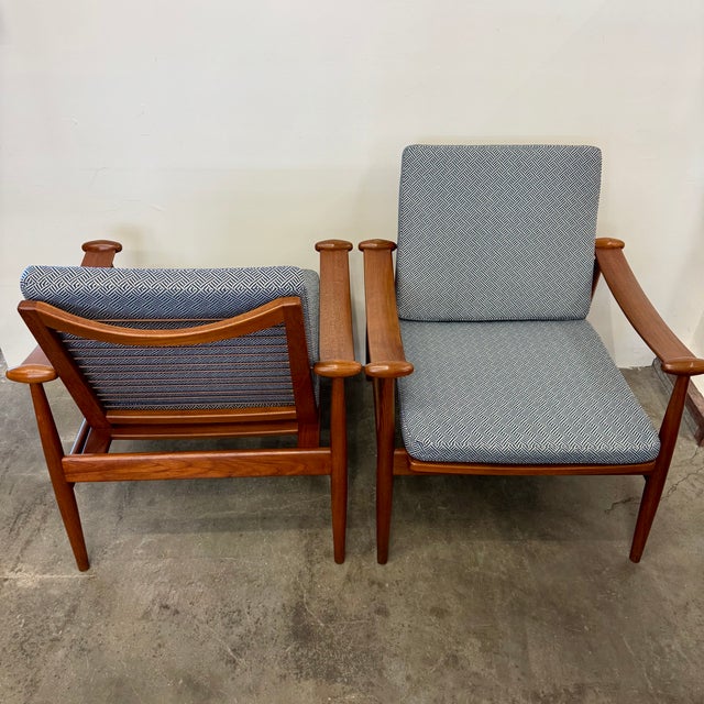 Wood Armchairs by Finn Juhl for France & Son, 1950s, Set of 2 For Sale - Image 7 of 9