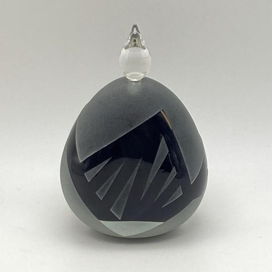 James Grant Jim Grant Black Cameo Glass Perfume Bottle (Signed and Dated, Handmade Art Glass, Vintage 1983) For Sale - Image 4 of 15