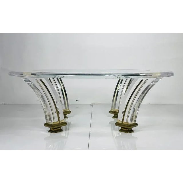 1970s Vintage Lucite & Brass Coffee Table For Sale In Los Angeles - Image 6 of 13