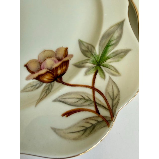 1950s Meito China “Woodrose” Floral Luncheon Plates, Made in Japan – Set of 6 For Sale In Los Angeles - Image 6 of 10