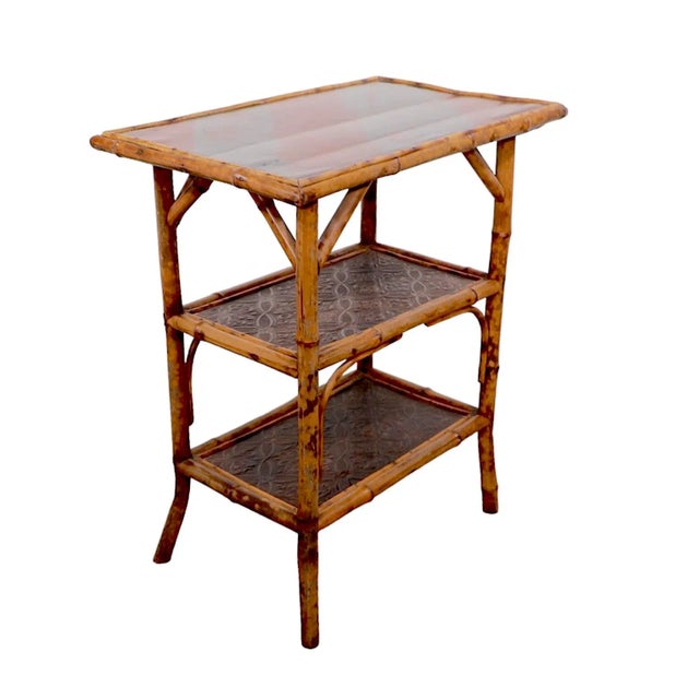 English Chinoiserie Victorian Bamboo and Lacquer Side, End Table C 1890/1900 For Sale In New York - Image 6 of 11