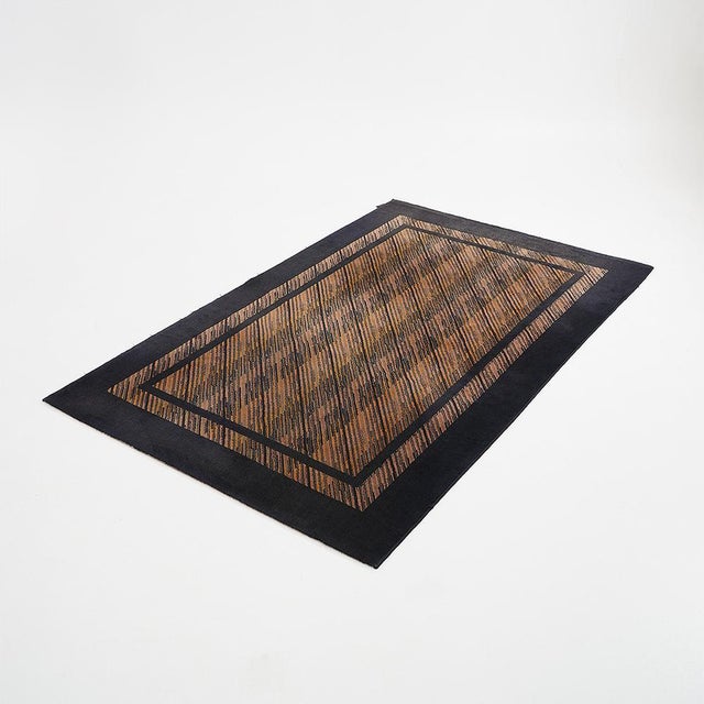 A rug that perfectly reflects Missoni’s distinctive textile language, where rhythm, colour and texture come together in an...