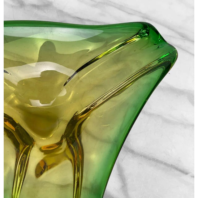 Mid 20th Century Mid-Century Atomic Italian Murano Green Art Glass Centerpiece Bowl For Sale - Image 5 of 8
