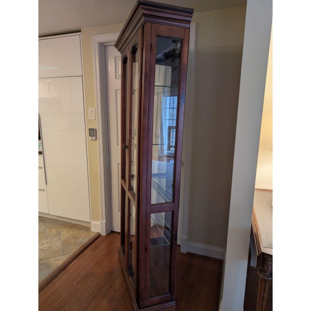 Wood Mid 20th Century Pulaski Curio Cabinet Double Doors Light For Sale - Image 7 of 18