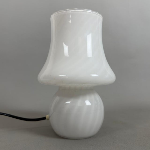 Vintage Murano Glass Table Lamp in Glossy White, 1970s For Sale - Image 4 of 11