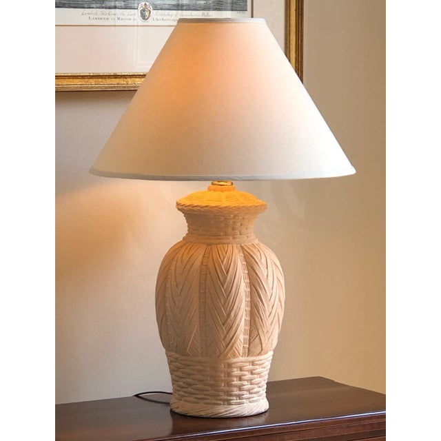 Hollywood Regency Mid-Century Palm Beach Regency Style Plaster Table Lamp For Sale - Image 3 of 13