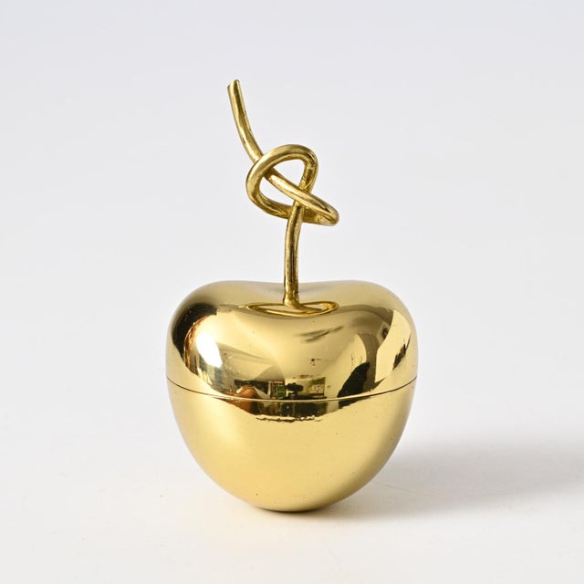 Miniature knotted cherry box designed by Nika Zupanc for Ghidini 1961. This piece has an attribution mark, I am sure that...