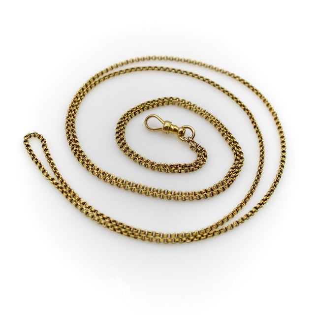 This is a beautiful 14k gold double cable link chain. It has a long length of 31”, so it has no clasp and fits over your...