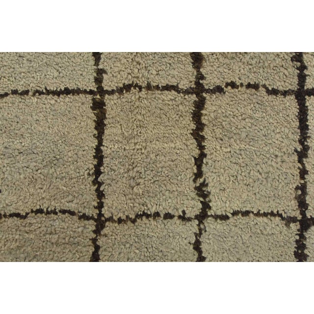 Gray Moroccan Rug 8’2” X 10′ Gray Wool Contemporary Hand-Knotted Carpet For Sale - Image 8 of 15