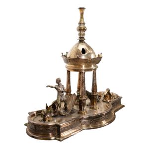 Meriden Britannia Co American Silver Plate Ornamental Centerpiece Candle Holder