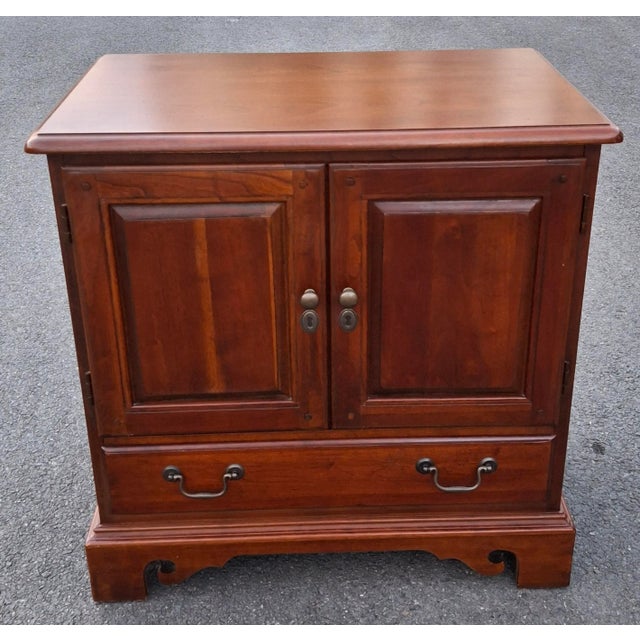 Pair Hooker Furniture French Chippendale Style Cherry Night Tables For Sale - Image 14 of 18