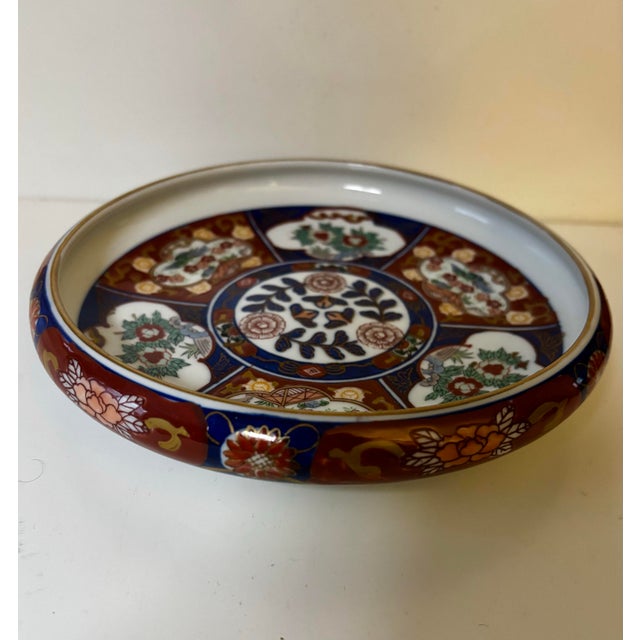 Japanese Antique Japanese Imari Porcelain Shallow Bowl, Gold Seal Mark, Meiji-Taishō For Sale - Image 3 of 11