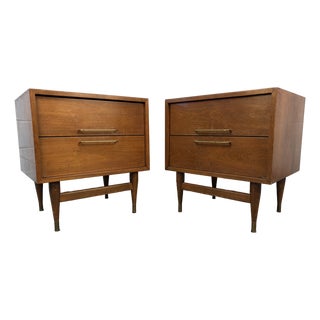Mid 20th Century Pair of Walnut and Brass Night Stands For Sale