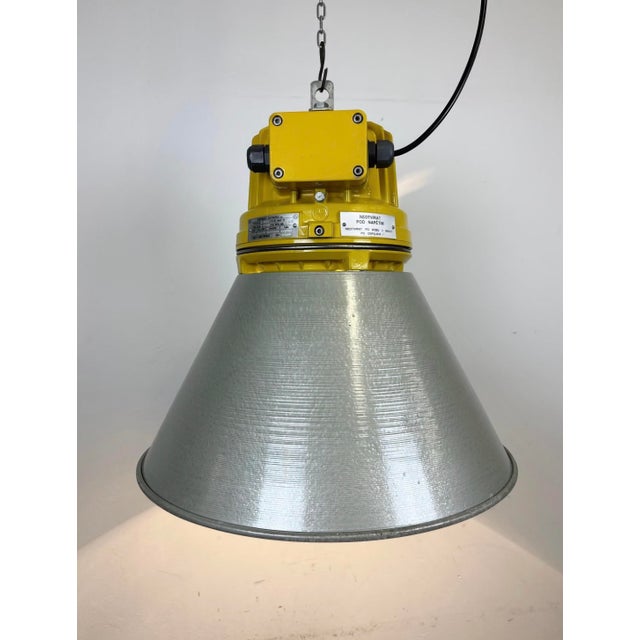 Industrial Yellow Explosion Proof Lamp with Aluminium Shade from Elektrosvit, 1990s For Sale - Image 10 of 16