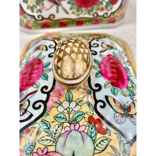 Vintage Chinoiserie Pink and Gold Lidded Box For Sale - Image 9 of 13