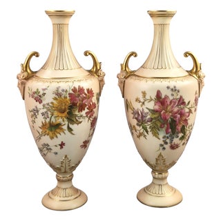 Blush Ivory Porcelain Vases with Floral Decoration from Royal Worcester, 1890s, Set of 2 For Sale