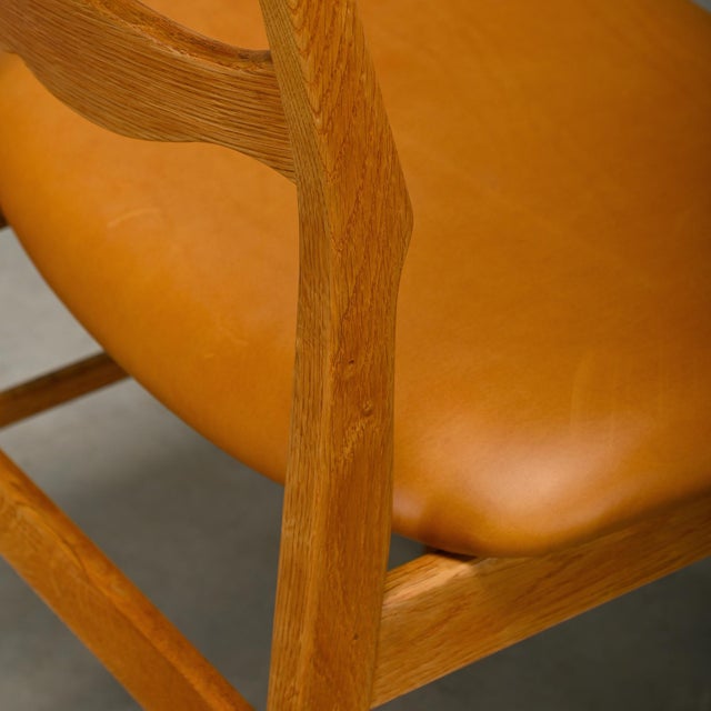 Razorblade Style Dining Chairs in Oak and Leather by Henning Kjærnulf, Denmark, 1960s, Set of 7 For Sale - Image 15 of 18