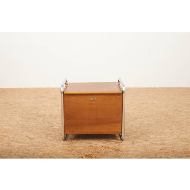 Chrome-Plated Steel Tube Bar with Walnut Body and Veneered Flap, in Good conditions. Designed 1920 to 1949