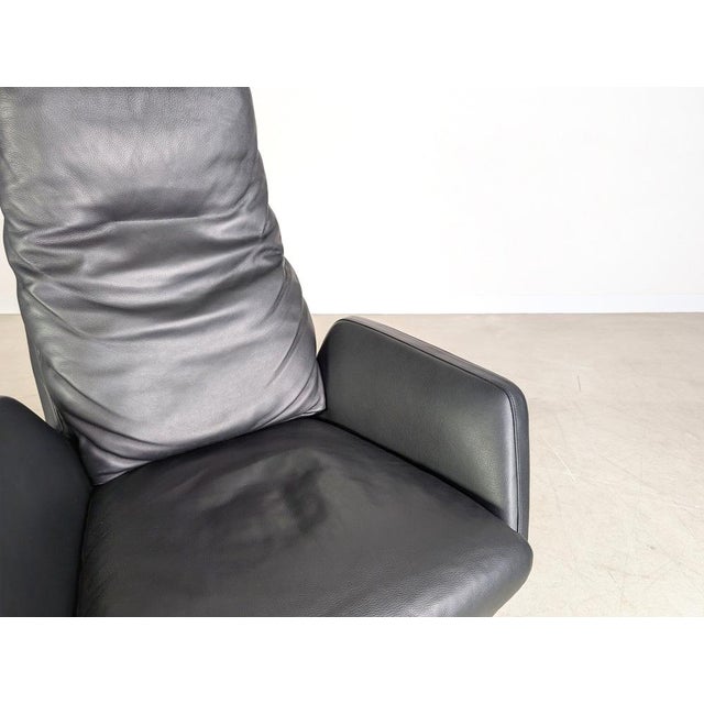 Black Cordia 15111 Swivel Armchair in Black Leather from Cor For Sale - Image 8 of 9