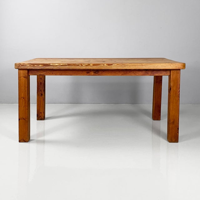 Danish mid-century dining table in wood, 1960s Dining table with rectangular top with rounded corners, entirely in wood....