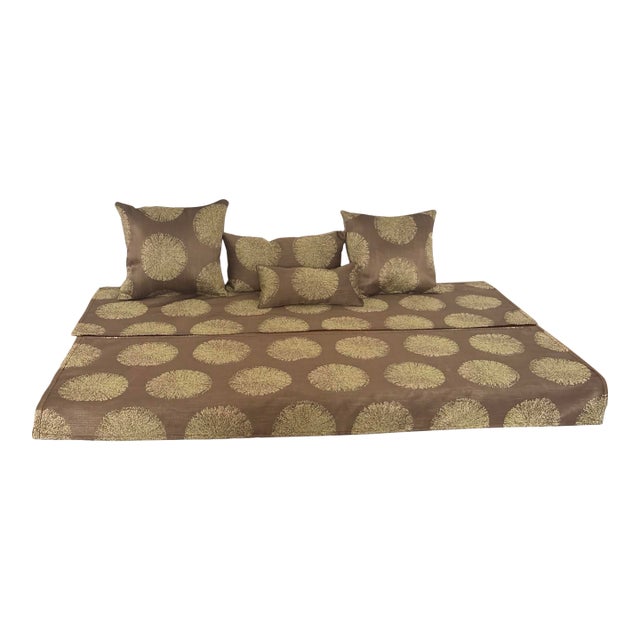 Waterproof Table Runner and 4 Pillows Handmade New For Sale