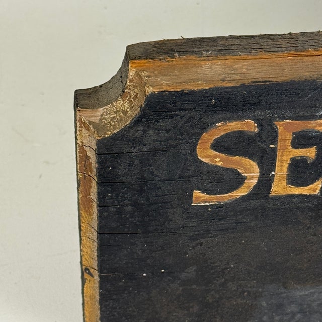 Unique Vintage Wooden Sign Announcing "Service Entrance Only" With Scalloped Design For Sale In New York - Image 6 of 12