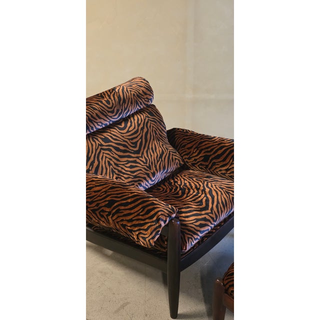 Set of Vintage Lounge Chair with Ottoman in Orange Zebra Velvet Fabric, 1970s For Sale - Image 10 of 15