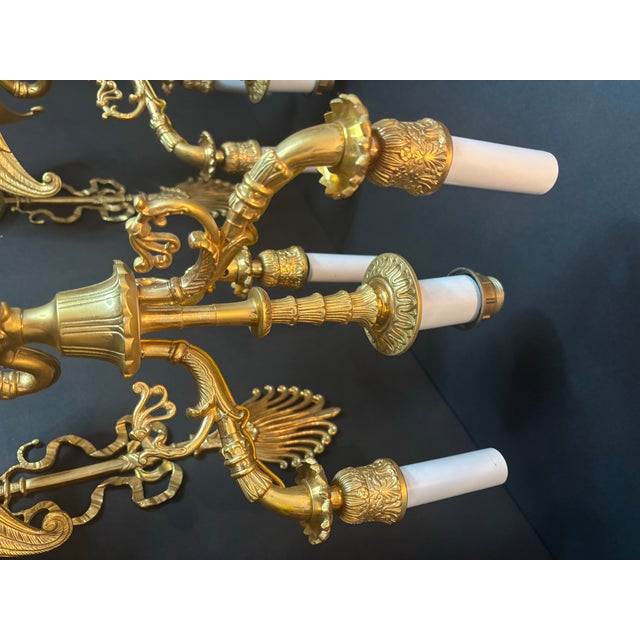 1990s Gherardo Degli Albizzi Pair of Matched Dore Bronze Solid Brass Swan and Arrow Wall Sconces 4 Lights For Sale In Philadelphia - Image 6 of 9
