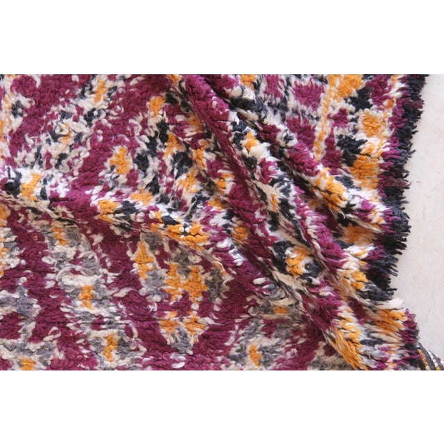 Beni M’Guild tribe is from the Middle Atlas Mountains in the region of Taza. This region is known for producing the best...