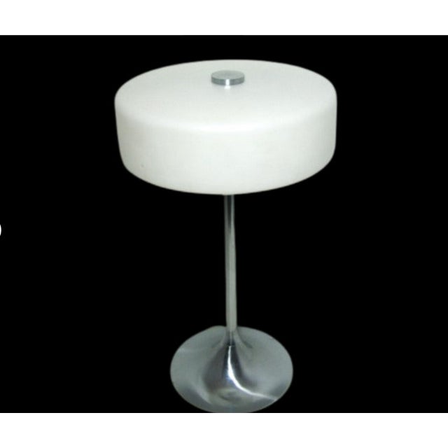 Art Deco Table Lamp in Opaline Glass, 1980s For Sale - Image 3 of 10