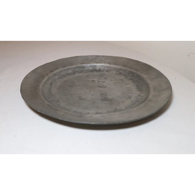 Gray Rare Antique 18th Century John Townsend Reynolds Forged Pewter Dinner Plate Dish For Sale - Image 8 of 12