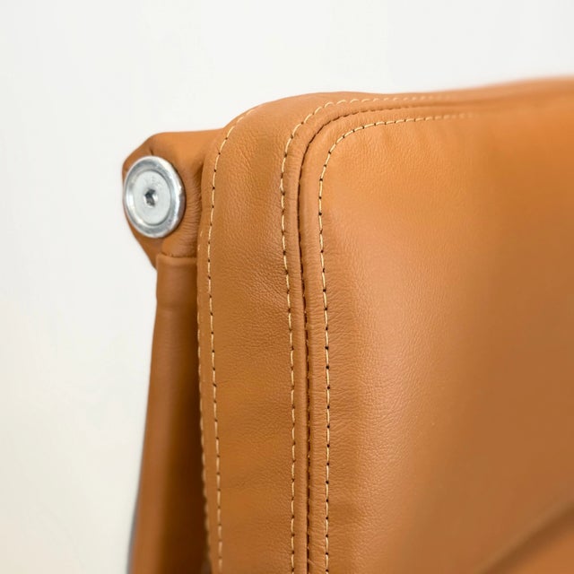 1980s Late 20th Herman Miller Eames Brown Aluminum Group Executive Chair For Sale - Image 5 of 7