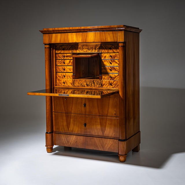 Antique German Biedermeier Secretaire in Cherry, 1830 For Sale - Image 3 of 14
