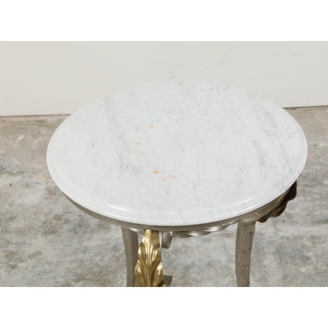 Italian Midcentury Steel Side Table with Circular White Marble Top and Hoof Feet For Sale - Image 4 of 10