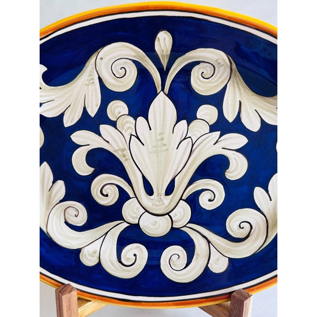 Sberna Deruta Hand-Painted Majolica Serving Collection — Special Commission, C. 2000s For Sale - Image 12 of 17