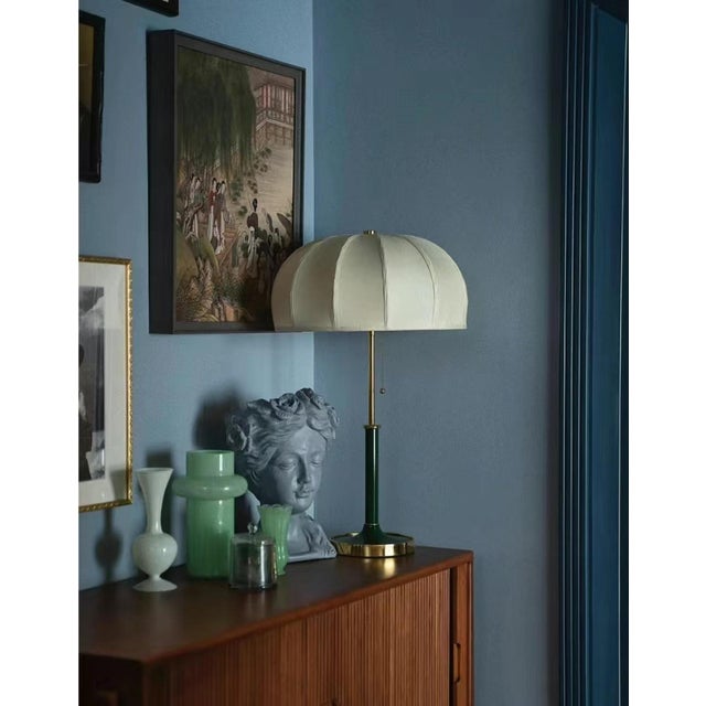 Cream Fabric & Dark Green Gilded Iron Table Lamp For Sale - Image 4 of 5