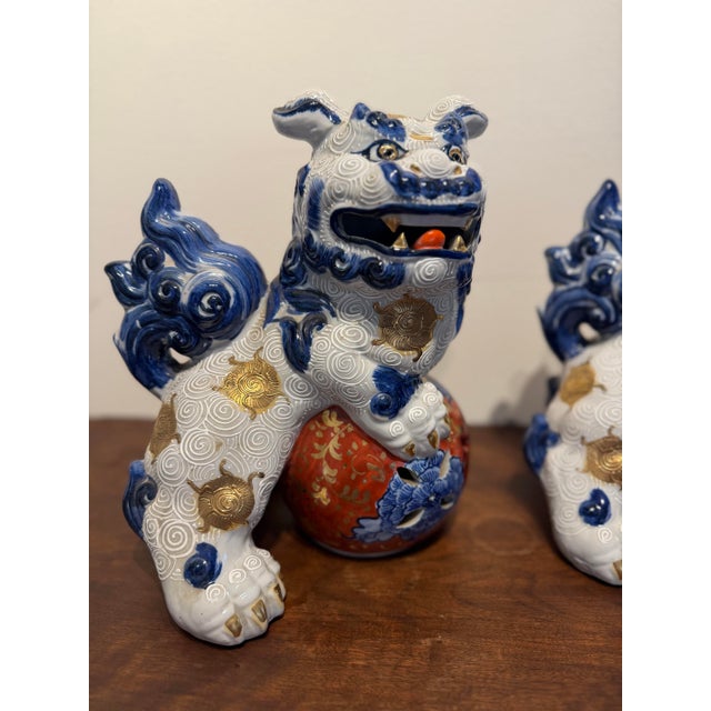 Japanese Vintage Japanese Ceramic Foo Dog Guardian Lions – Pair For Sale - Image 3 of 12